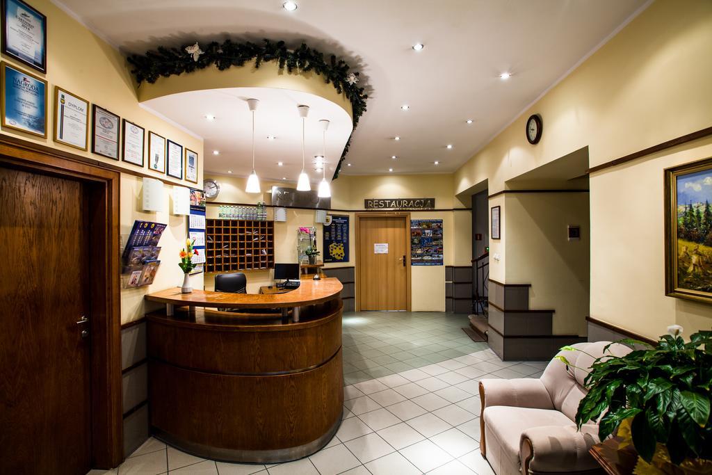 Hotel *** Nat Krynica Zdroj Luaran gambar