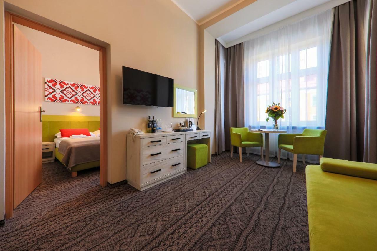 Hotel *** Nat Krynica Zdroj Luaran gambar