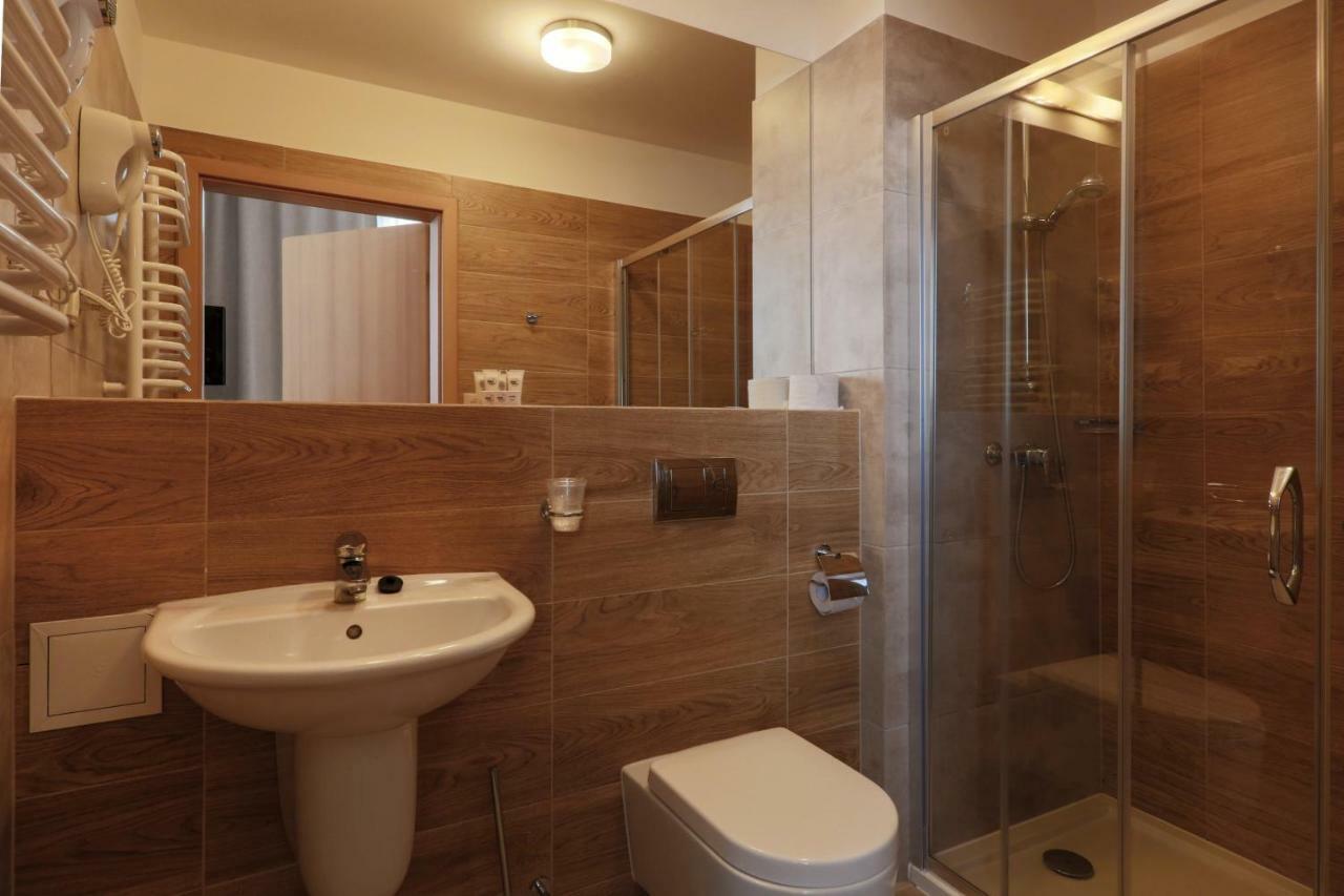 Hotel *** Nat Krynica Zdroj Luaran gambar